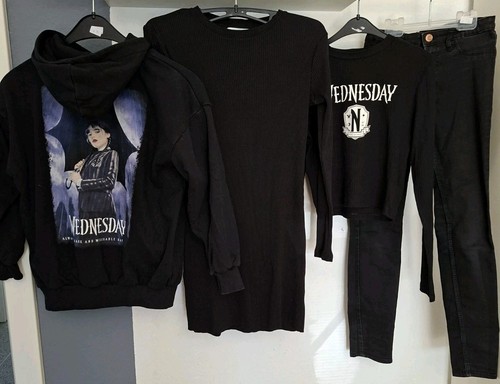 M wednesday sweatshirt - ❤,